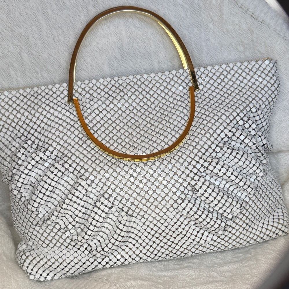 Emp Orr Vintage Elegant White Metal Mesh Tuft front bag with Gold hardware